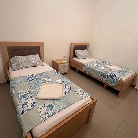 Florida Apartment -Qerret Beach Apartment Golem (Tirana)